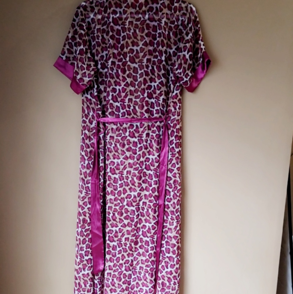 Women's Robe - Picture 4 of 4